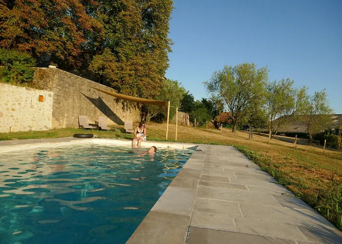 La Mondee Hébergement de vacances Badefols-d'Ans